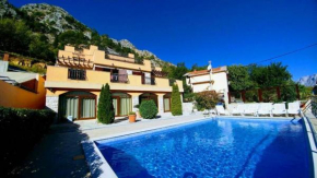Amazing 2-bed apartment w unique view of Kotor Bay